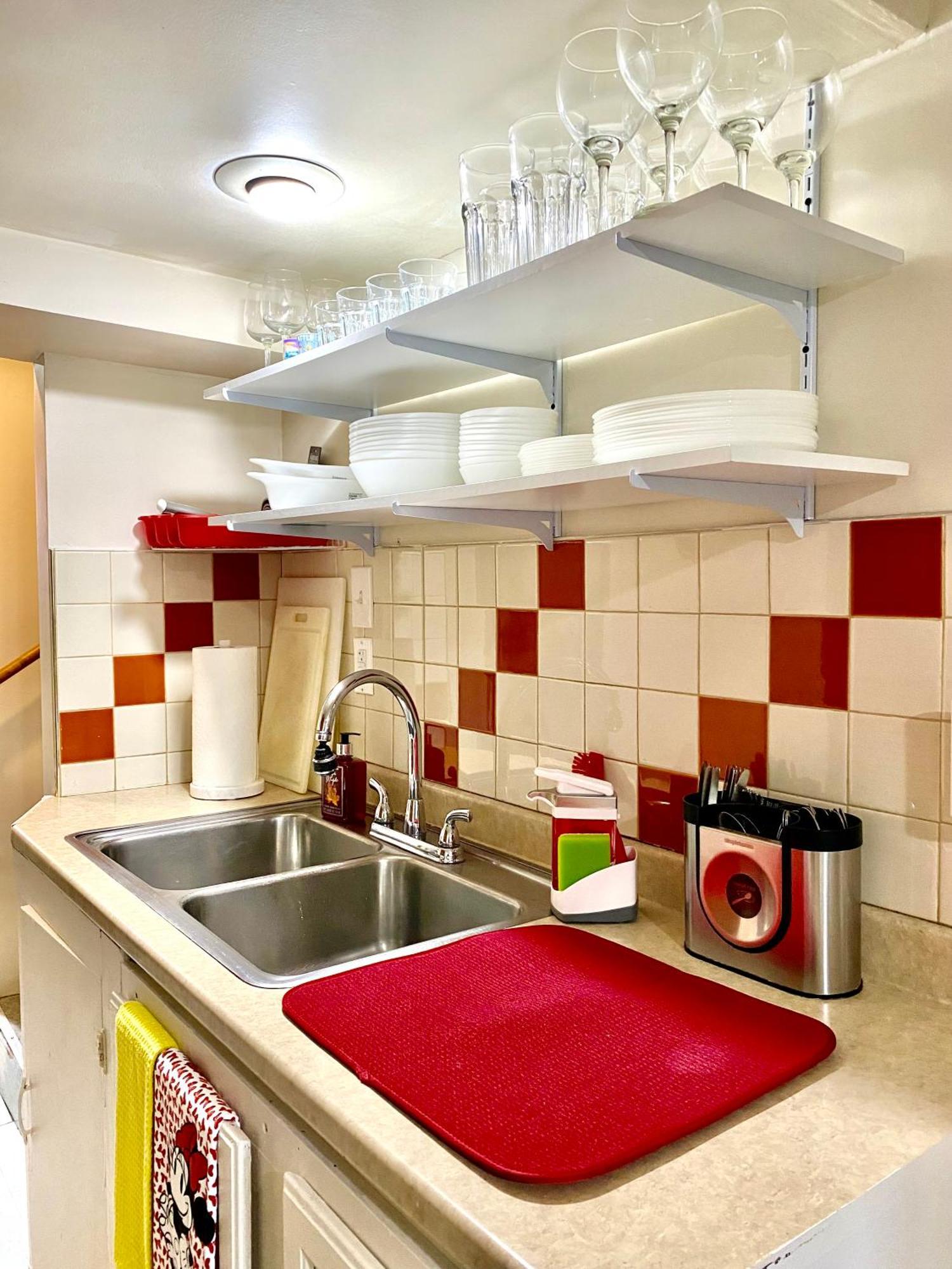 Private Tiny Room On The 1St Floor With Shared Bathroom Near Airport And Downtown Seattte سياتل المظهر الخارجي الصورة