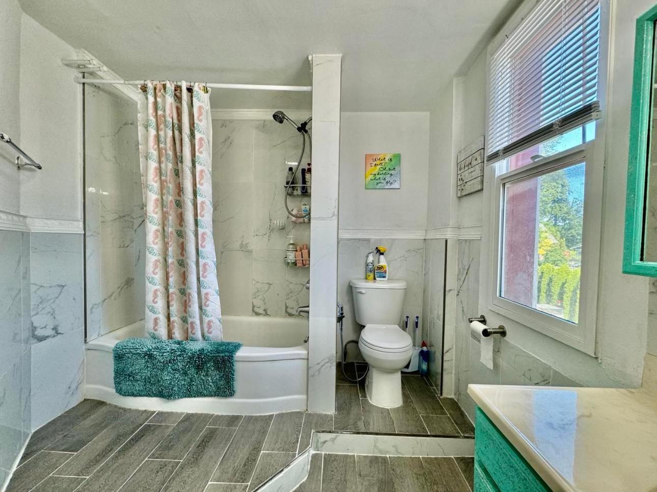 Private Tiny Room On The 1St Floor With Shared Bathroom Near Airport And Downtown Seattte سياتل المظهر الخارجي الصورة