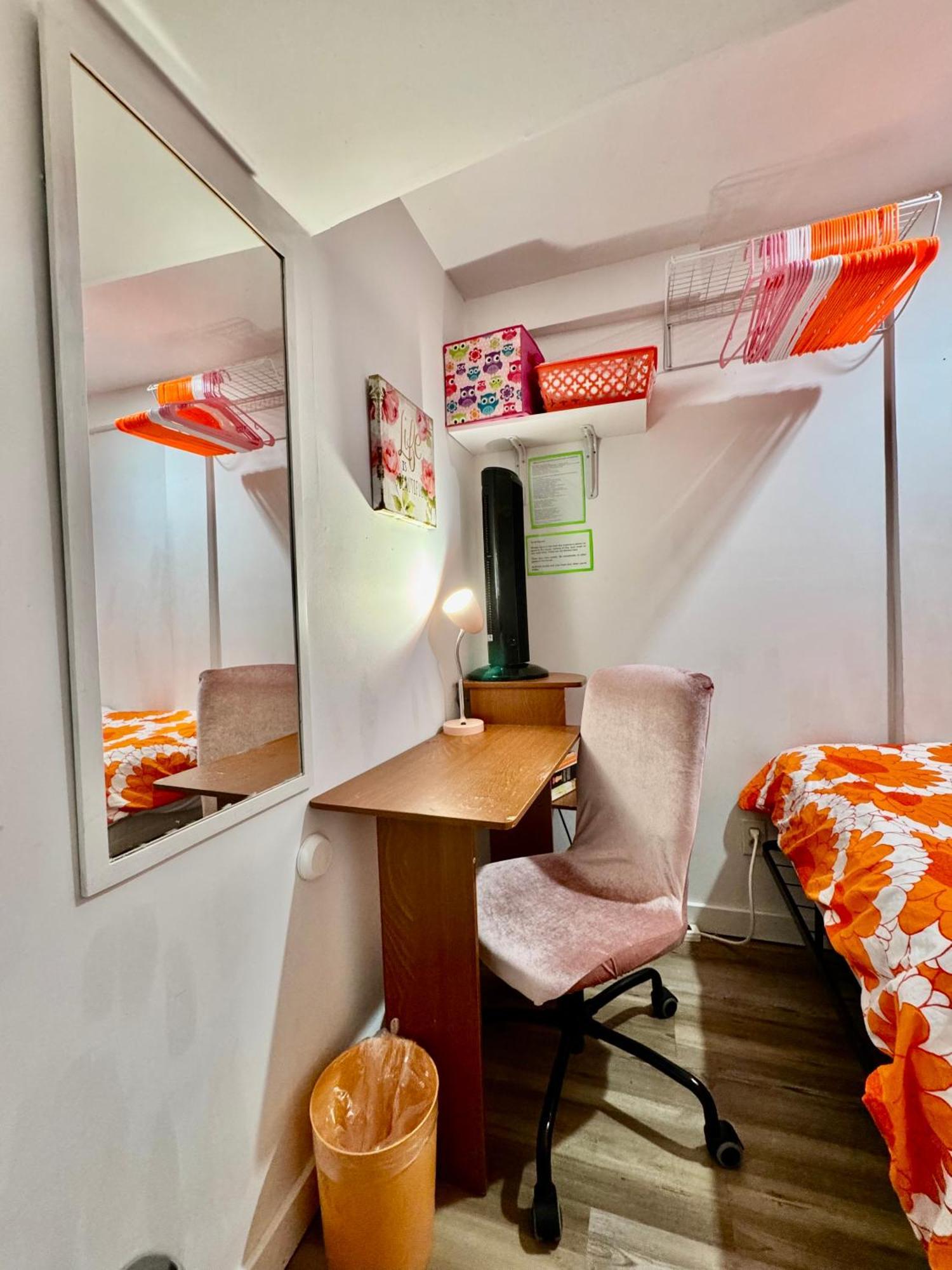Private Tiny Room On The 1St Floor With Shared Bathroom Near Airport And Downtown Seattte سياتل المظهر الخارجي الصورة