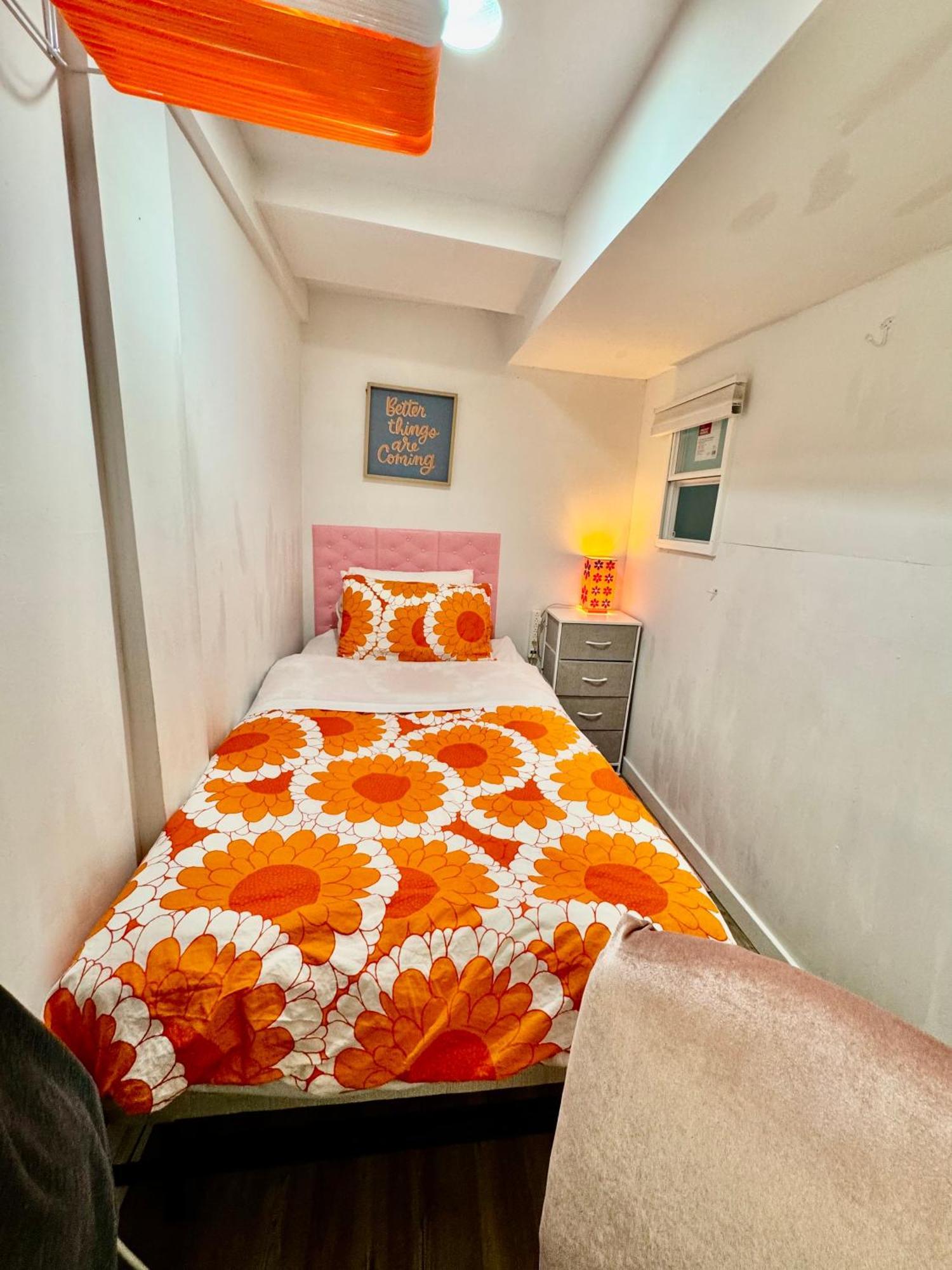 Private Tiny Room On The 1St Floor With Shared Bathroom Near Airport And Downtown Seattte سياتل المظهر الخارجي الصورة